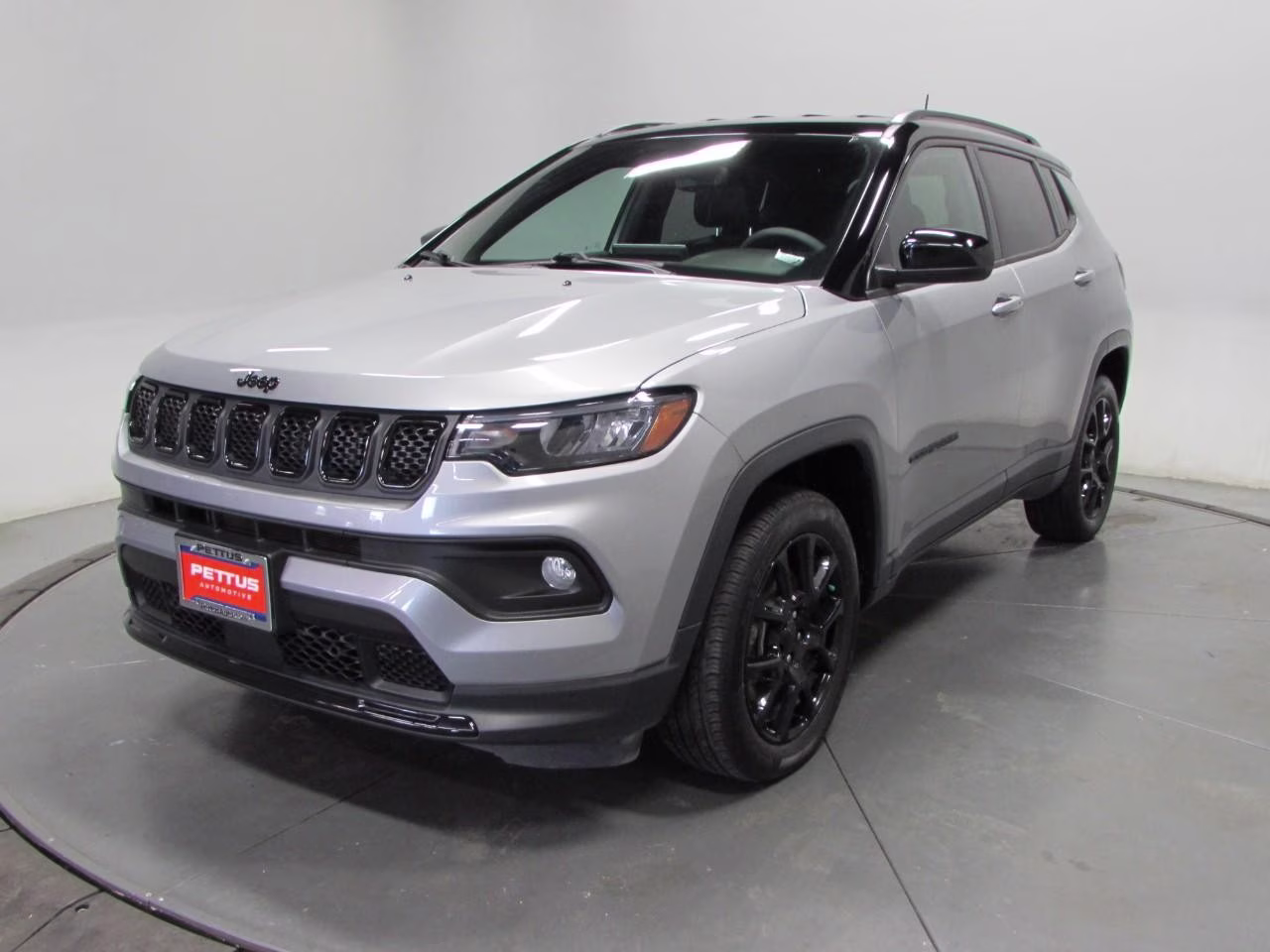 2023 Billet Silver Metallic Clearcoat Jeep Compass 4WD Altitude 4X4 SUV