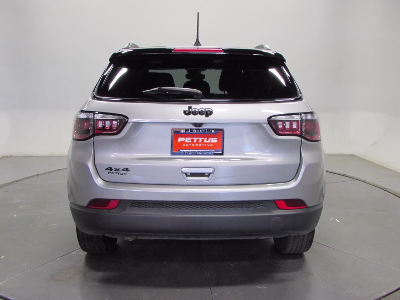 2023 Billet Silver Metallic Clearcoat Jeep Compass 4WD Altitude 4X4 SUV