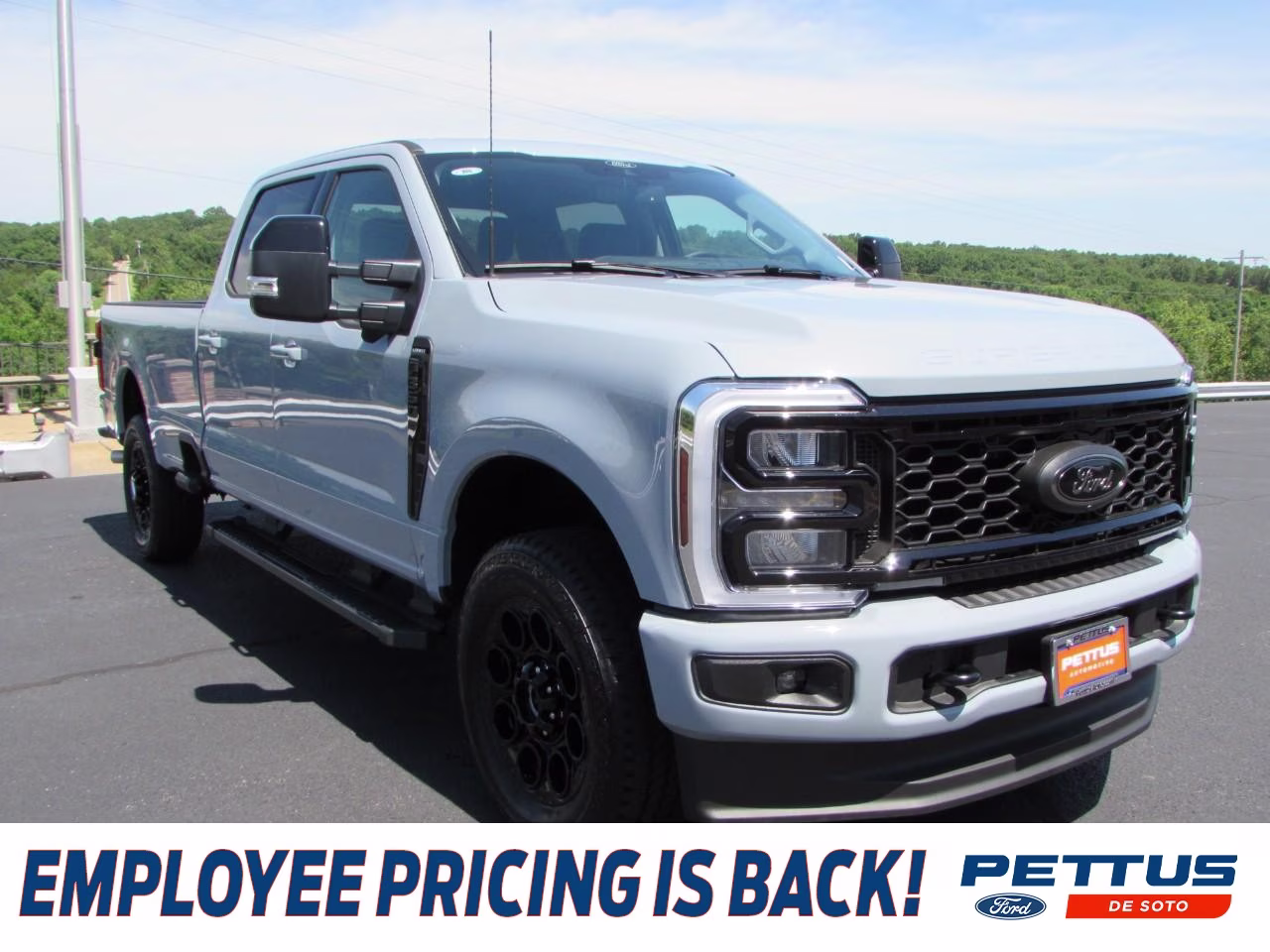 2026 Avalanche Ford Super Duty F-350 SRW Lariat 4X4 Truck