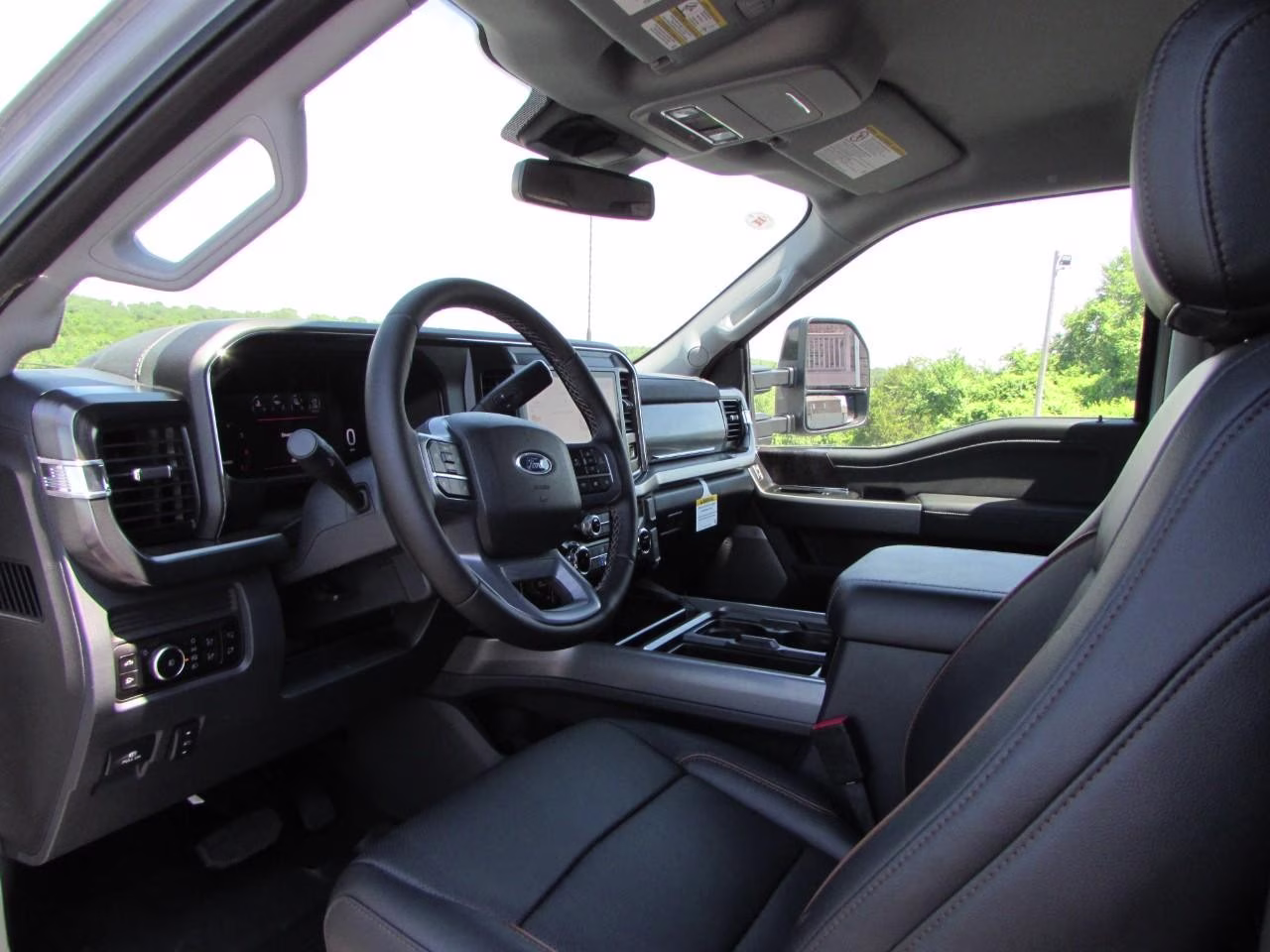 2026 Avalanche Ford Super Duty F-350 SRW Lariat 4X4 Truck