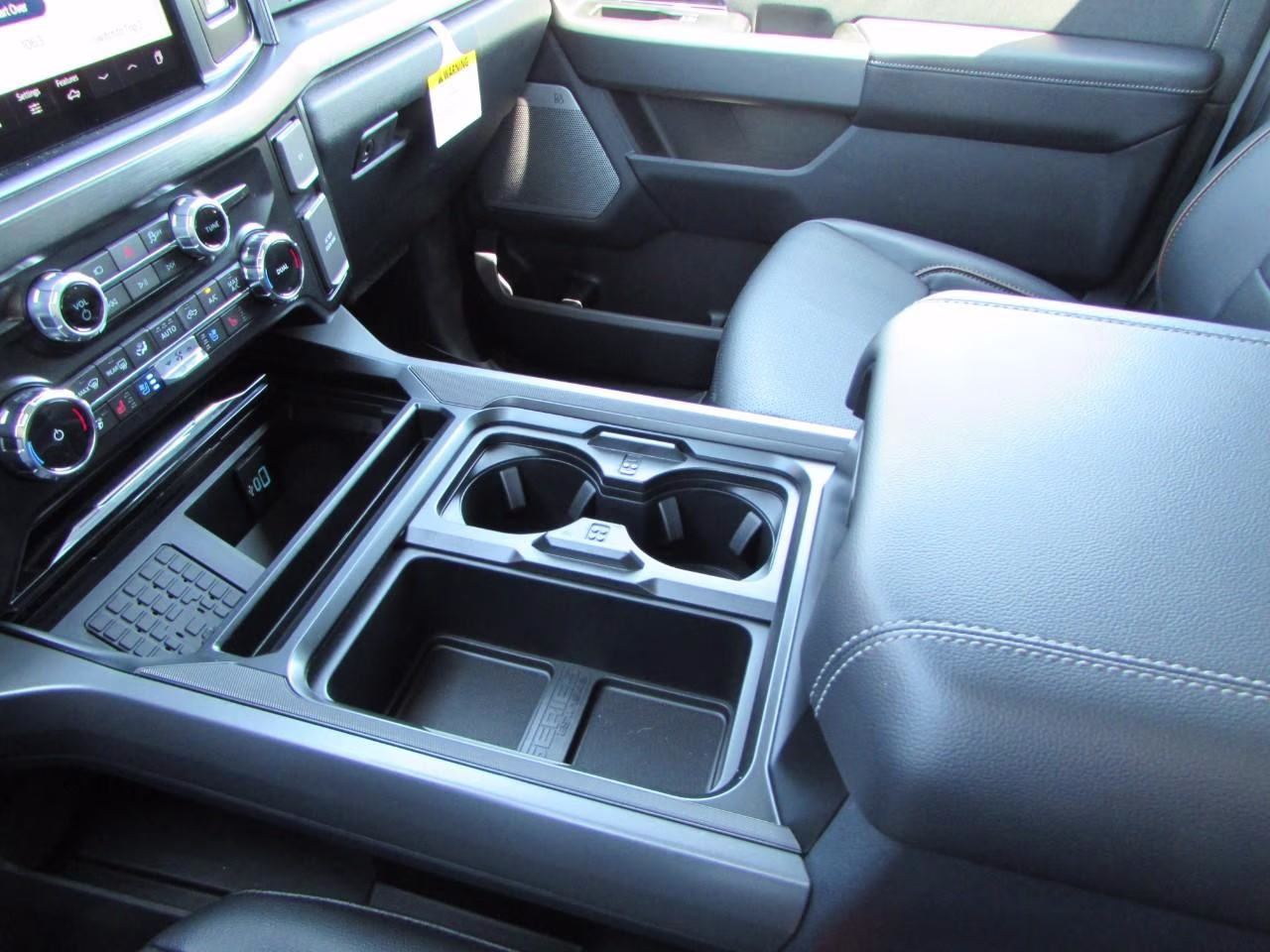 2026 Avalanche Ford Super Duty F-350 SRW Lariat 4X4 Truck