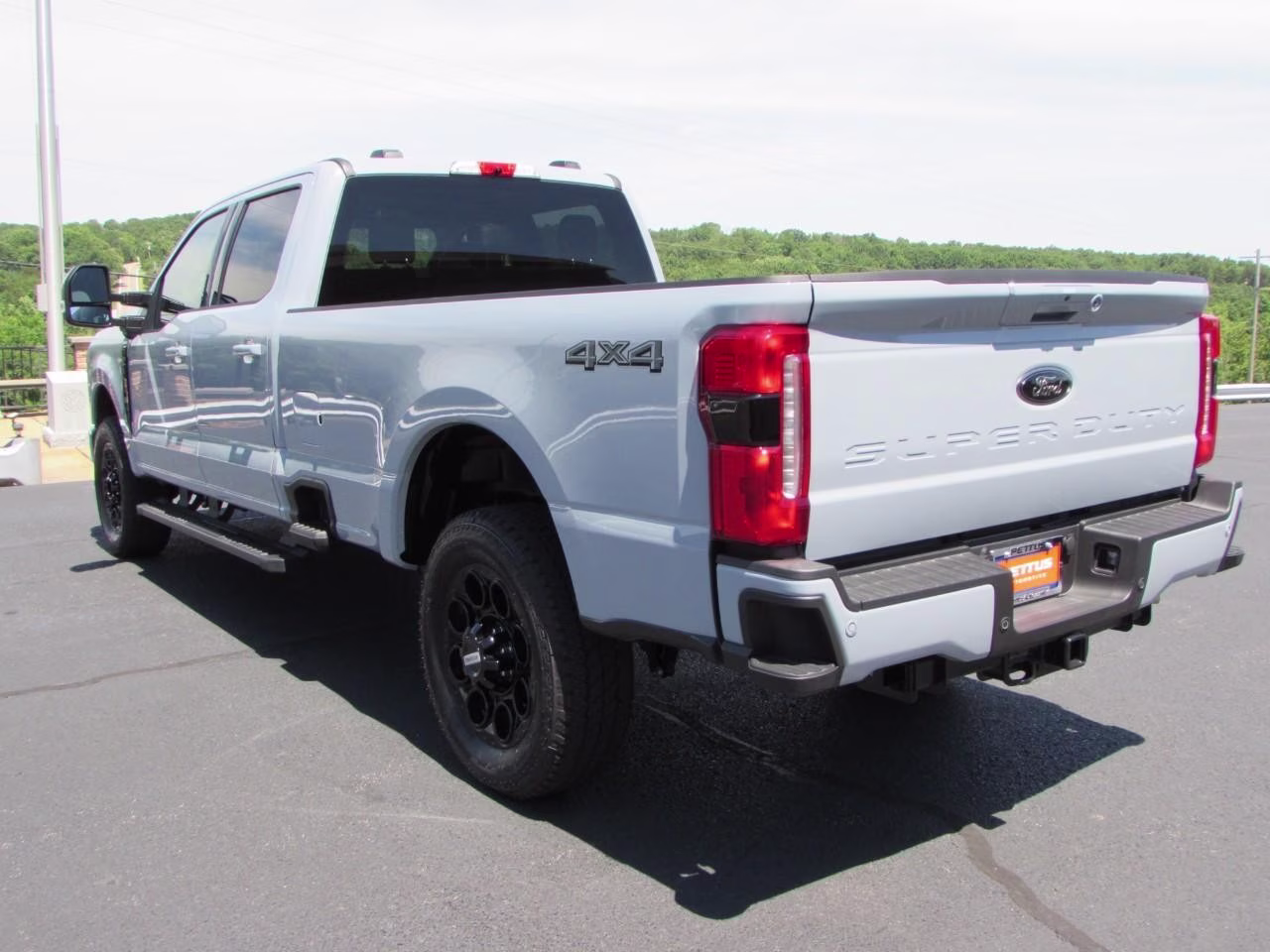 2026 Avalanche Ford Super Duty F-350 SRW Lariat 4X4 Truck