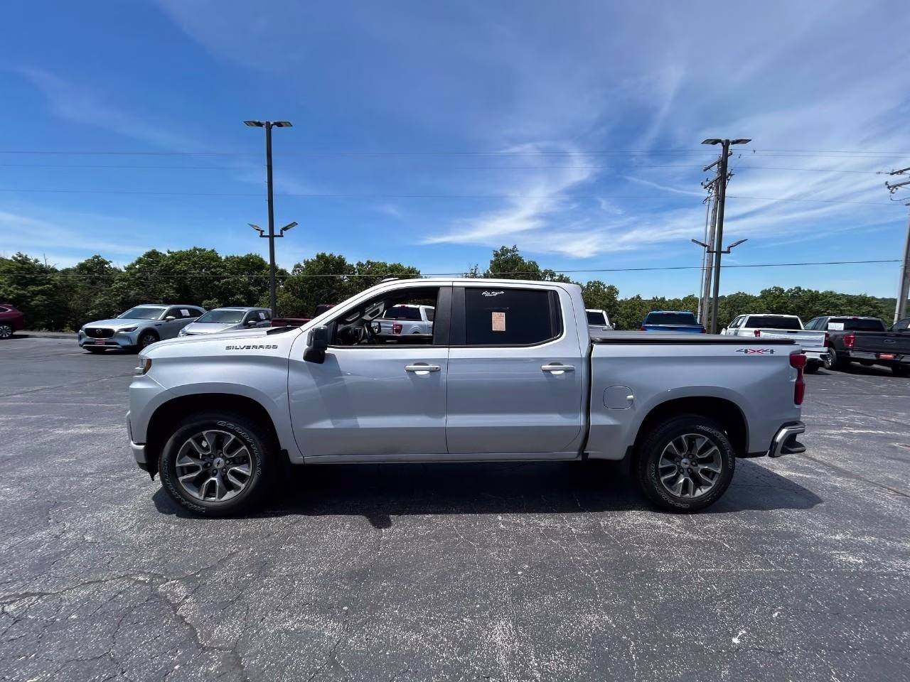 2019 SILVER Chevrolet Silverado 1500 RST 4X4 Truck