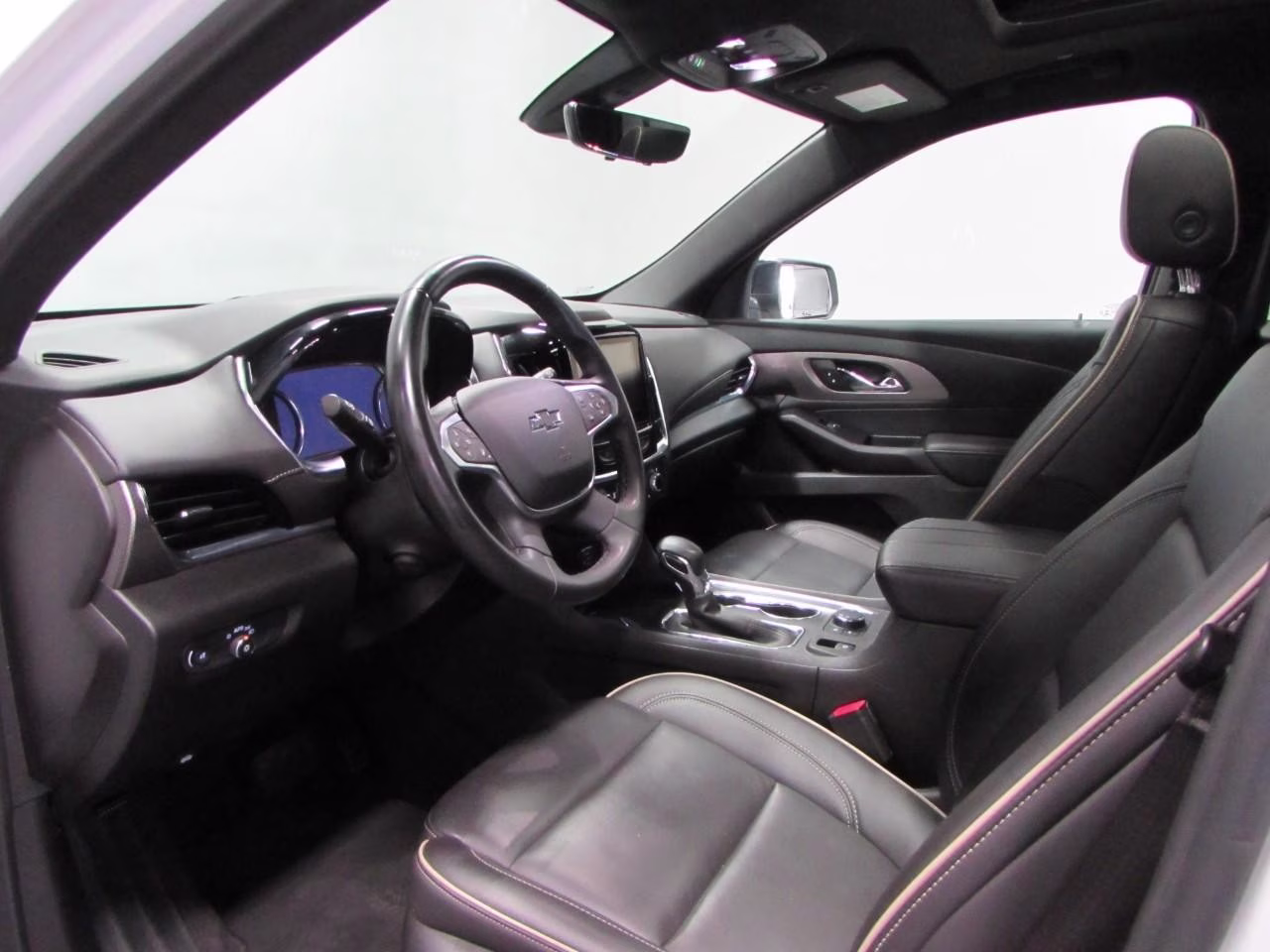 2023 Summit White Chevrolet Traverse Premier FWD SUV