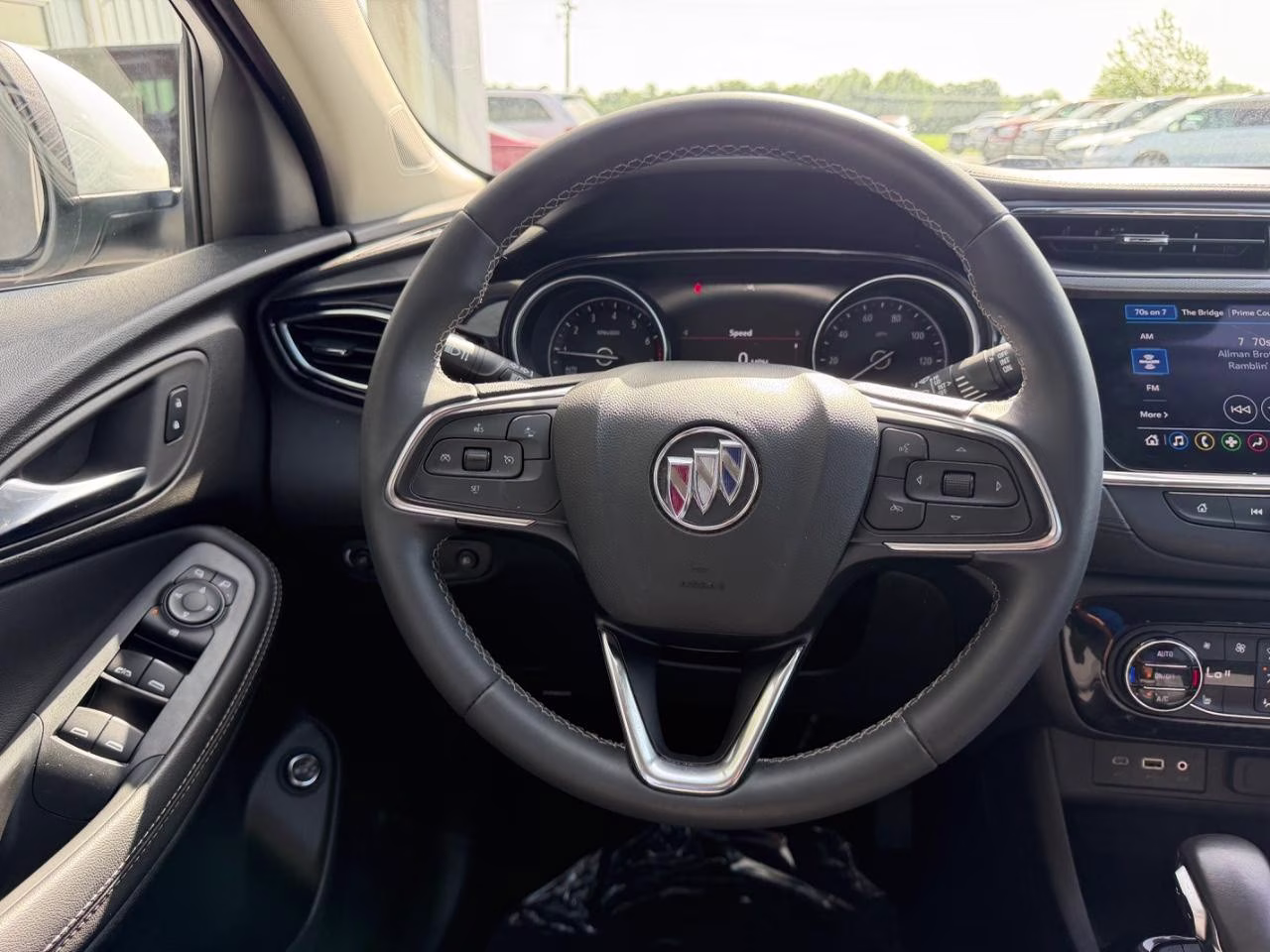2023 White Frost Tricoat Buick Encore GX Select FWD SUV