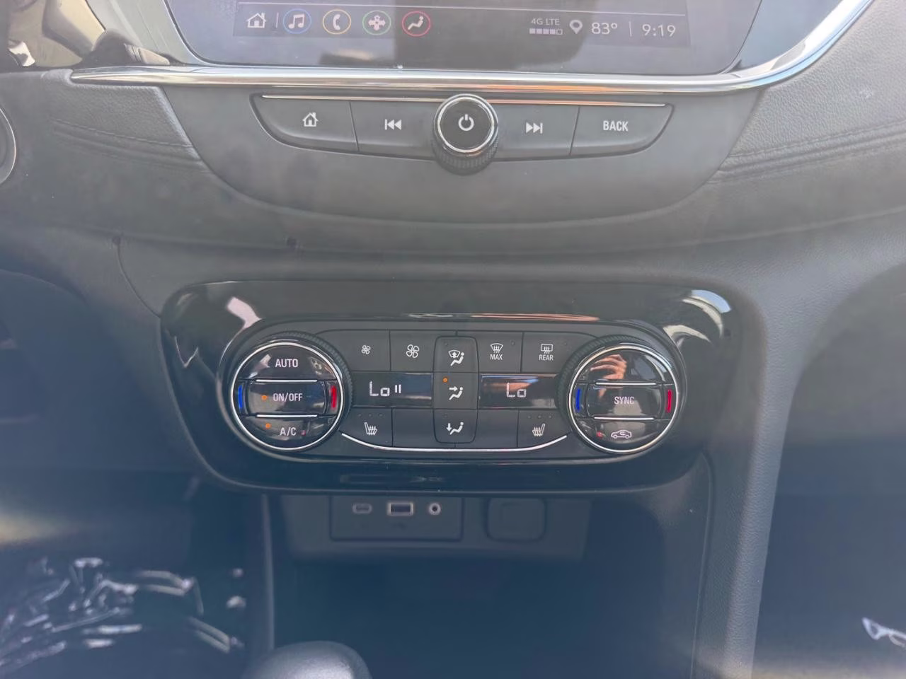2023 White Frost Tricoat Buick Encore GX Select FWD SUV
