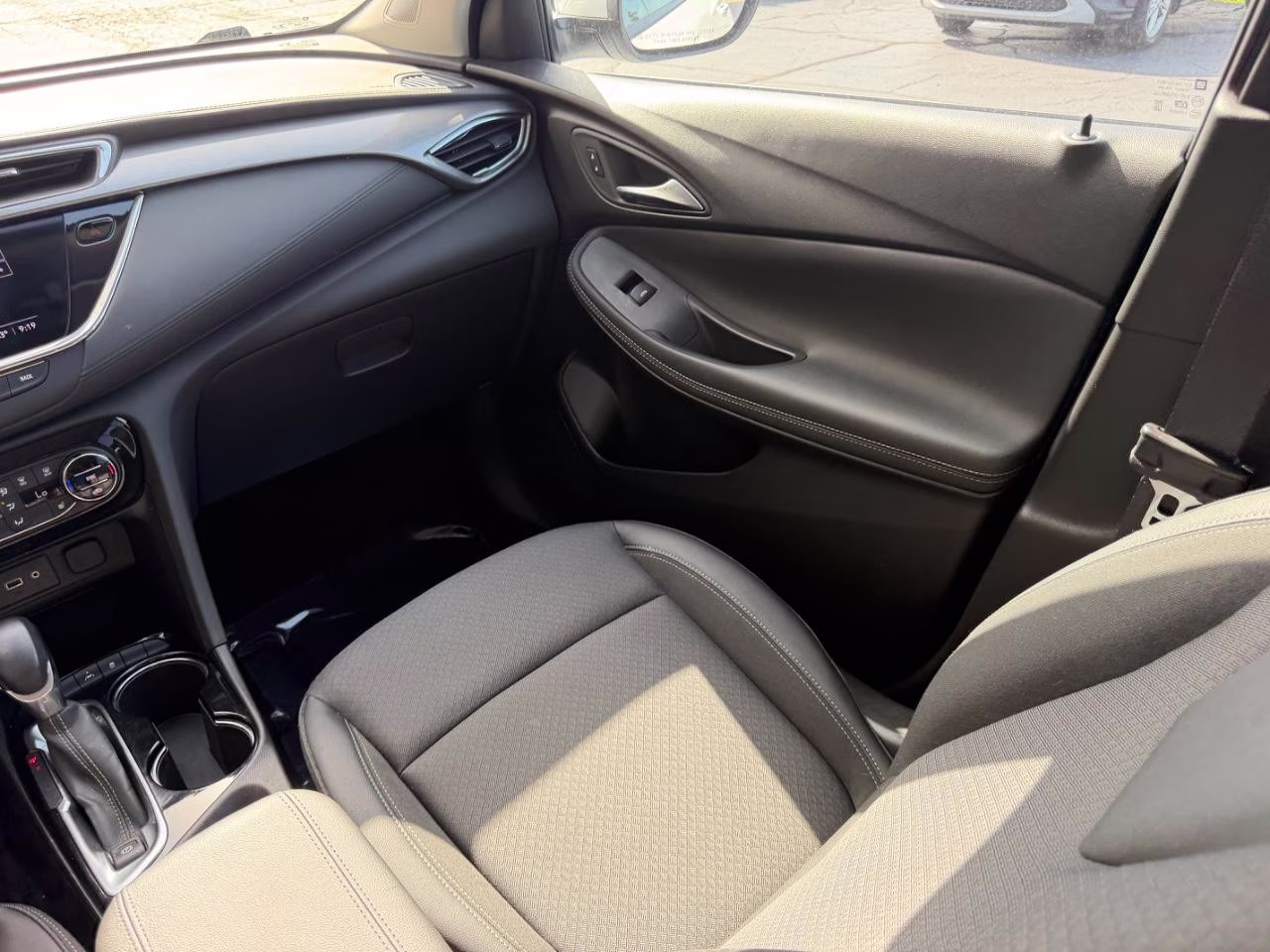 2023 White Frost Tricoat Buick Encore GX Select FWD SUV