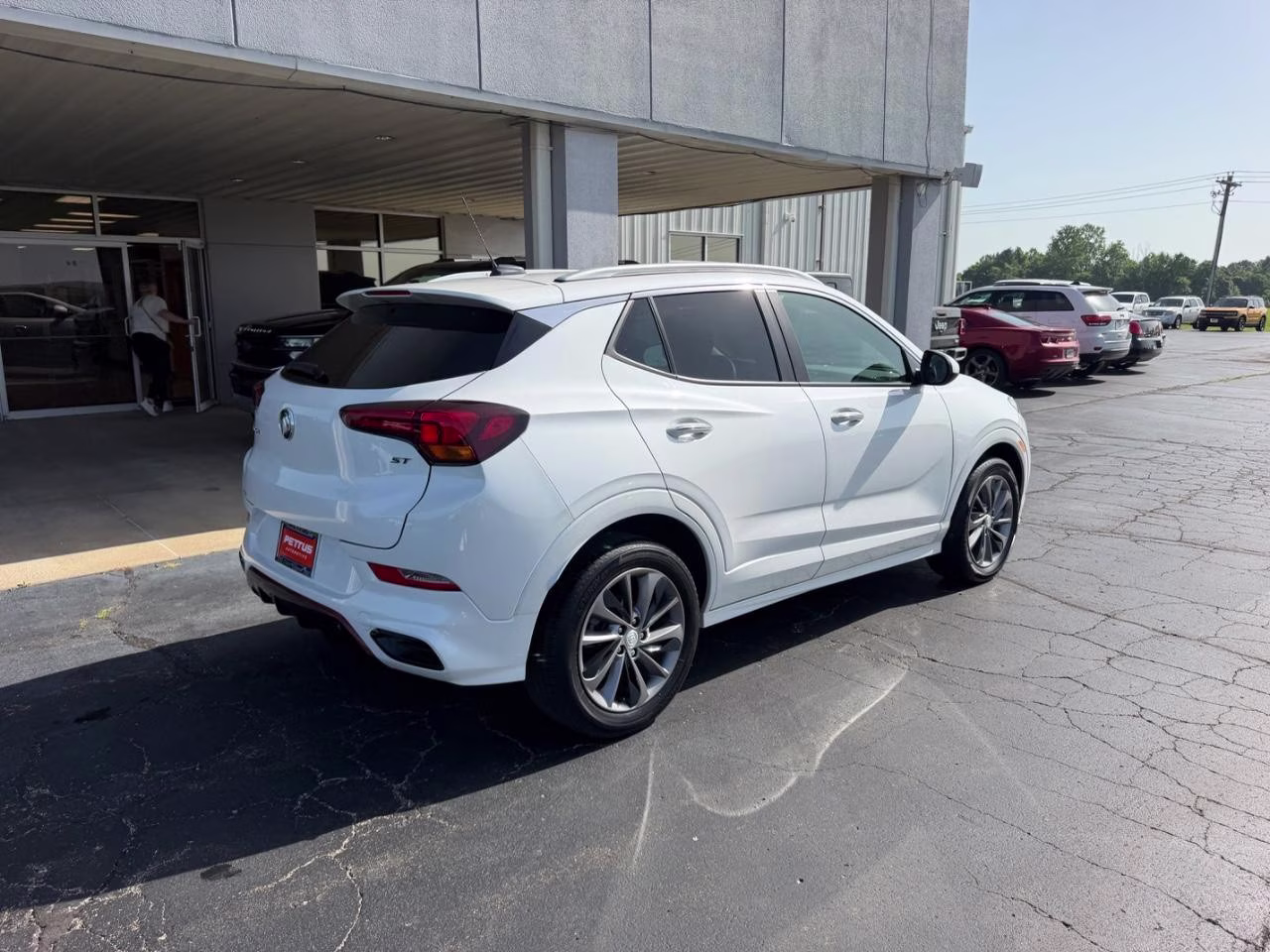2023 White Frost Tricoat Buick Encore GX Select FWD SUV