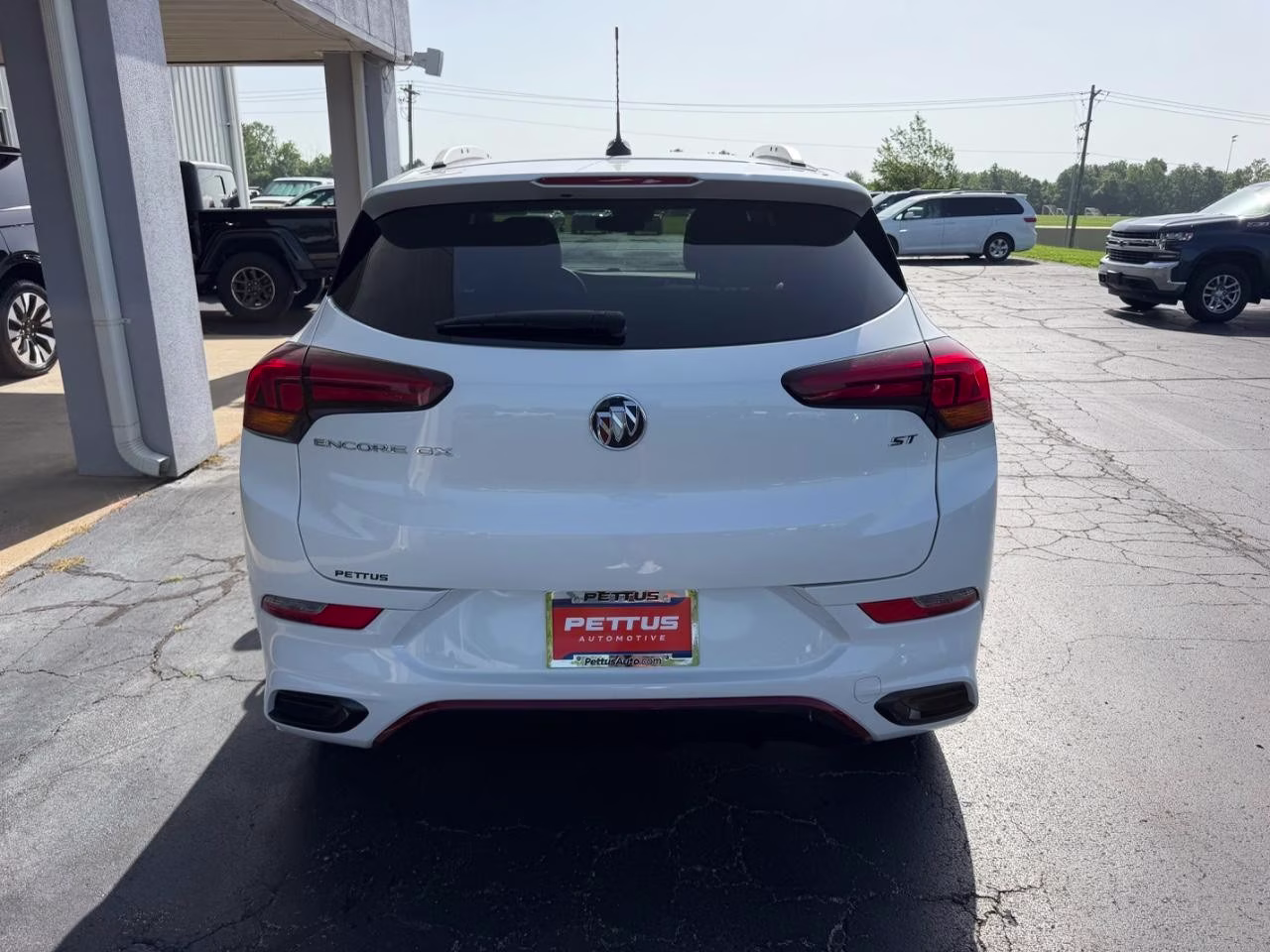 2023 White Frost Tricoat Buick Encore GX Select FWD SUV