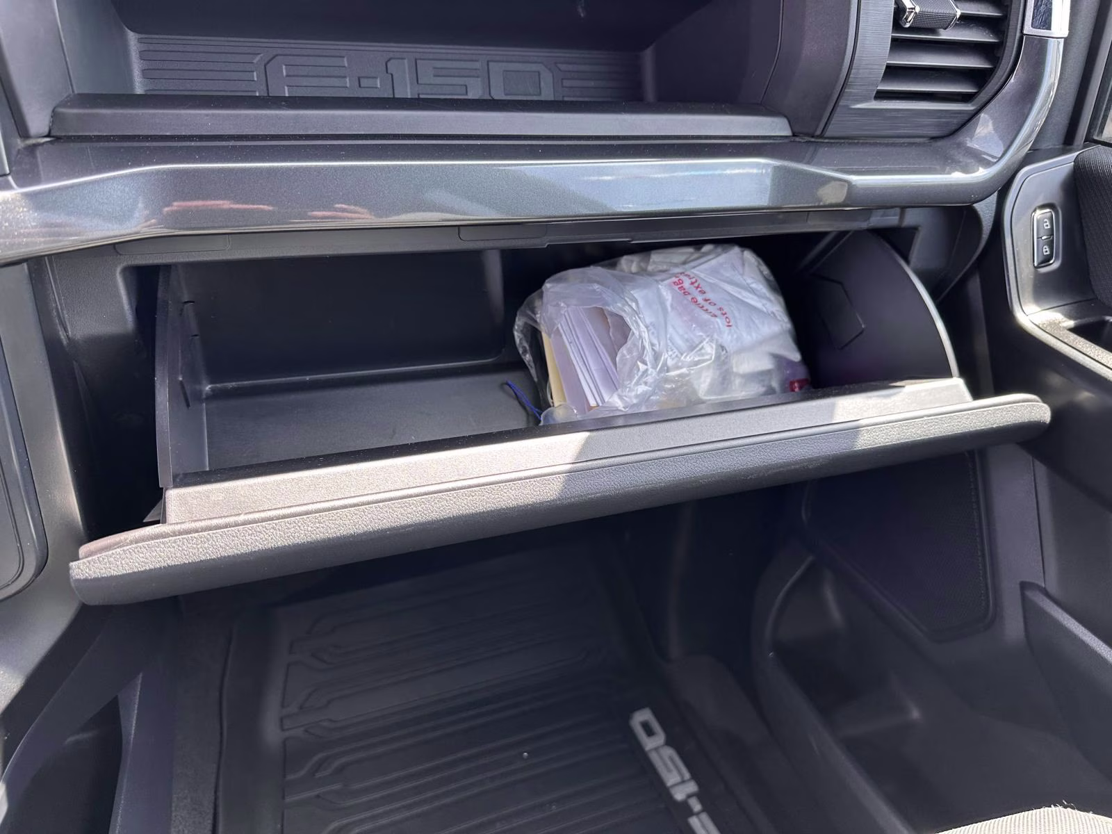 2025 Oxford White Ford F-150 STX 4WD SuperCab 6.5' Box 4X4 Truck