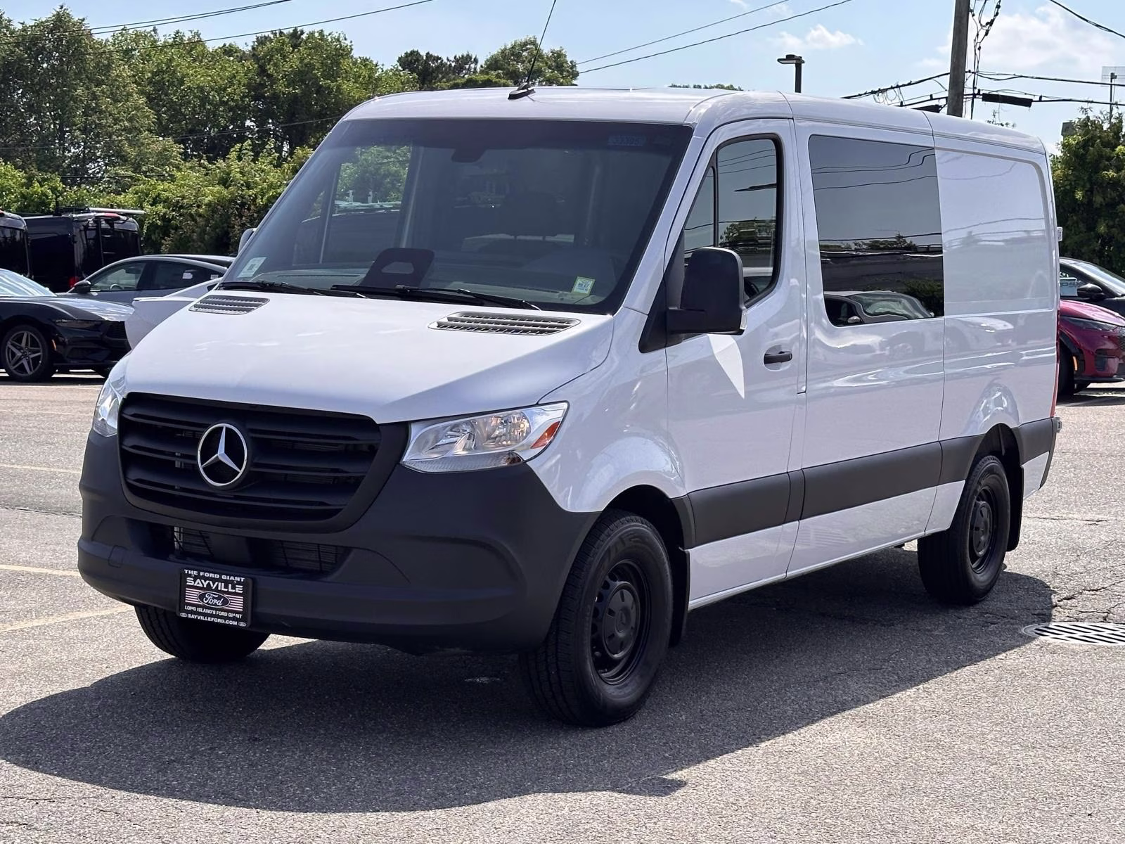 2025 Arctic White Mercedes-Benz Sprinter Crew Van 2500 Standard Roof I4 Diesel 144 RWD RWD Van
