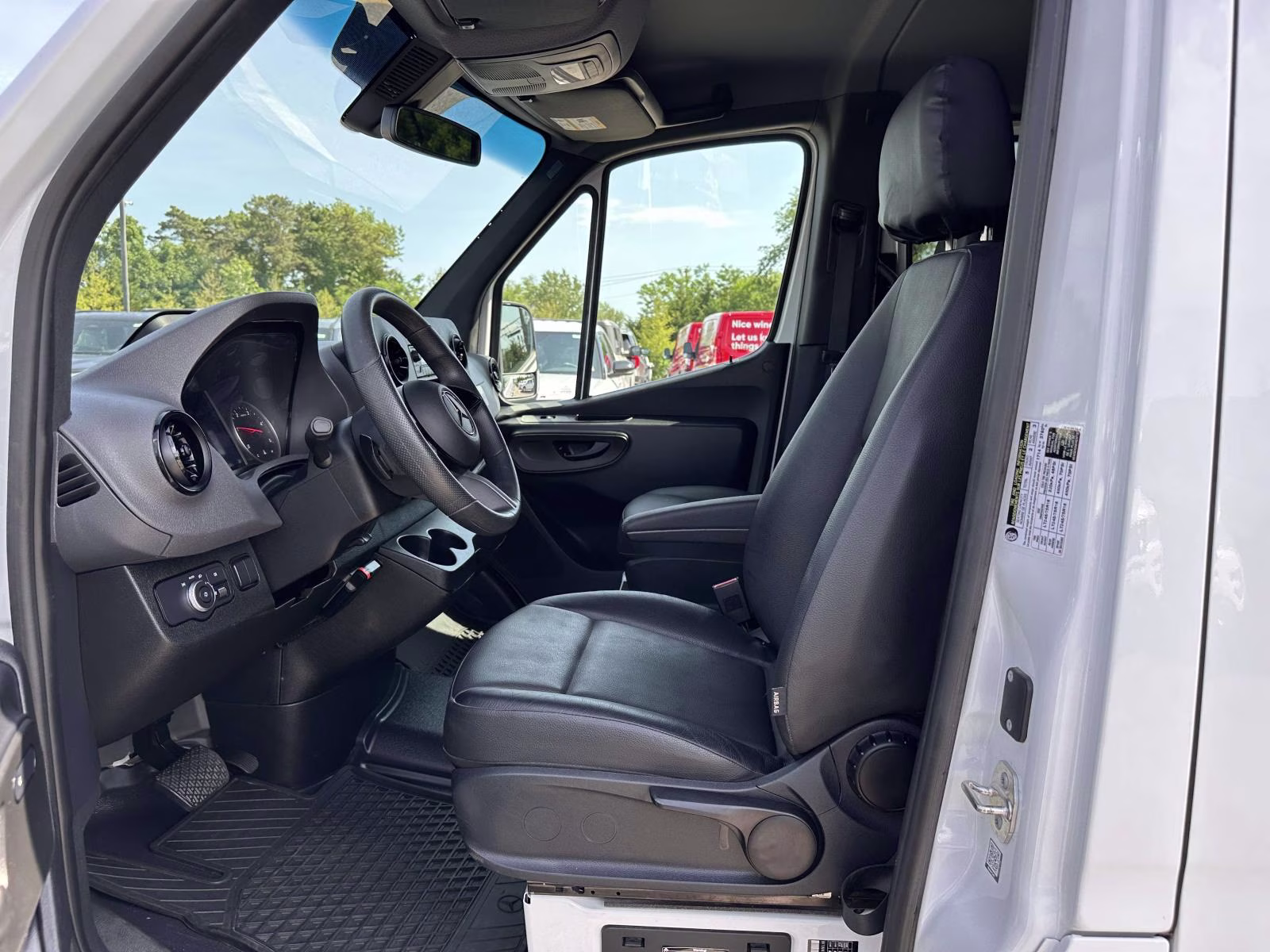 2025 Arctic White Mercedes-Benz Sprinter Crew Van 2500 Standard Roof I4 Diesel 144 RWD RWD Van