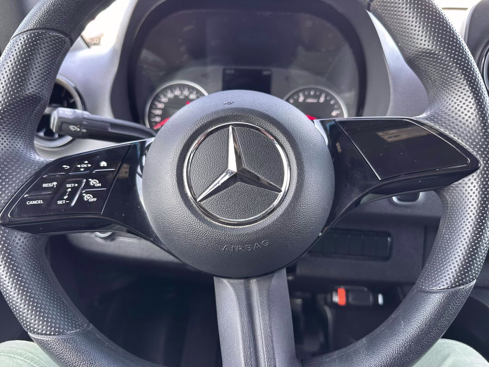 2025 Arctic White Mercedes-Benz Sprinter Crew Van 2500 Standard Roof I4 Diesel 144 RWD RWD Van