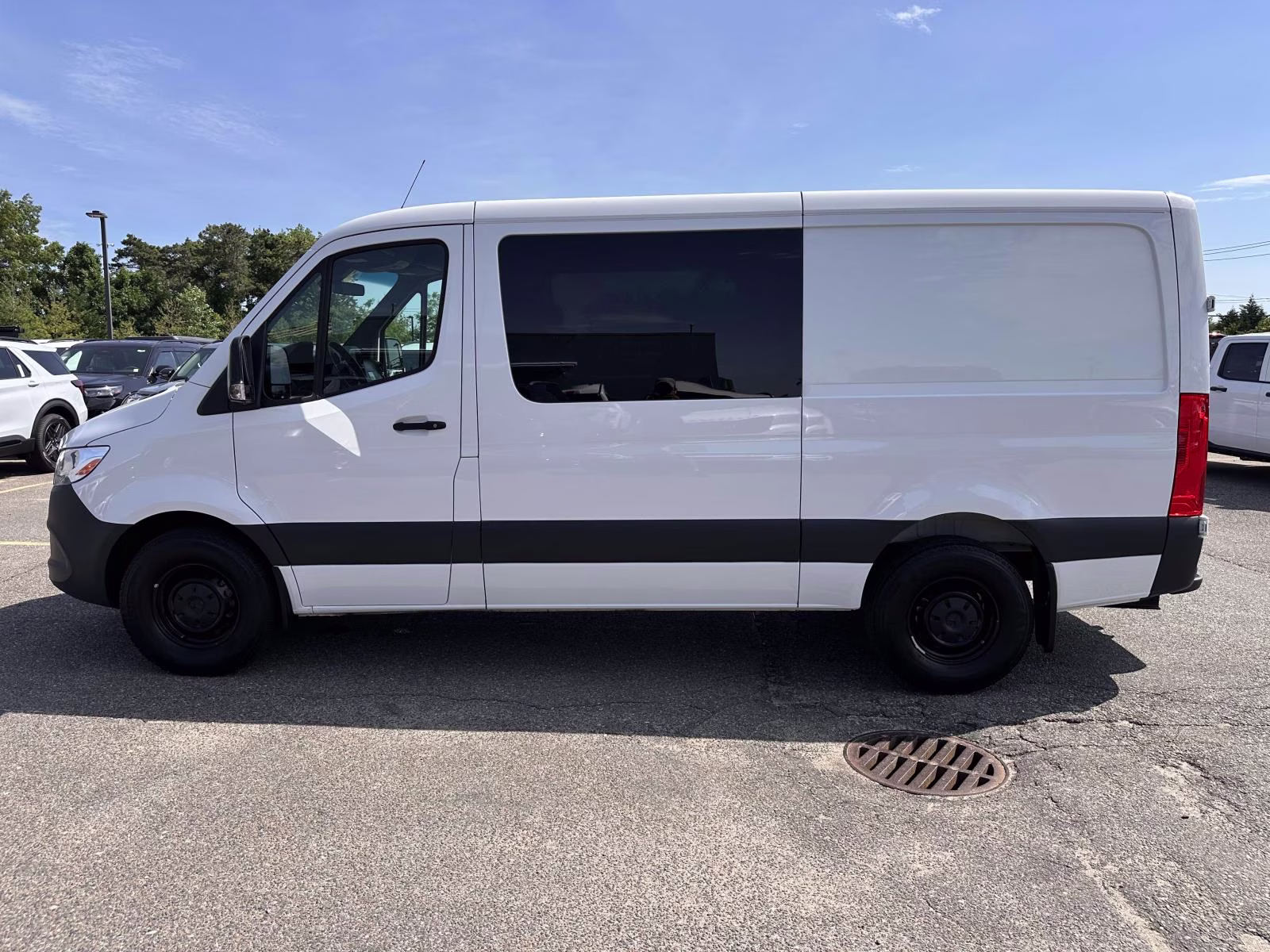 2025 Arctic White Mercedes-Benz Sprinter Crew Van 2500 Standard Roof I4 Diesel 144 RWD RWD Van
