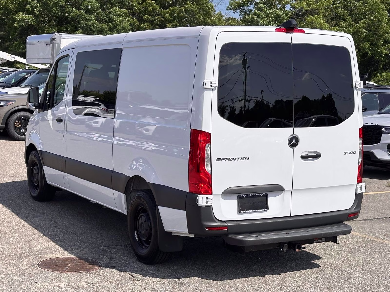 2025 Arctic White Mercedes-Benz Sprinter Crew Van 2500 Standard Roof I4 Diesel 144 RWD RWD Van