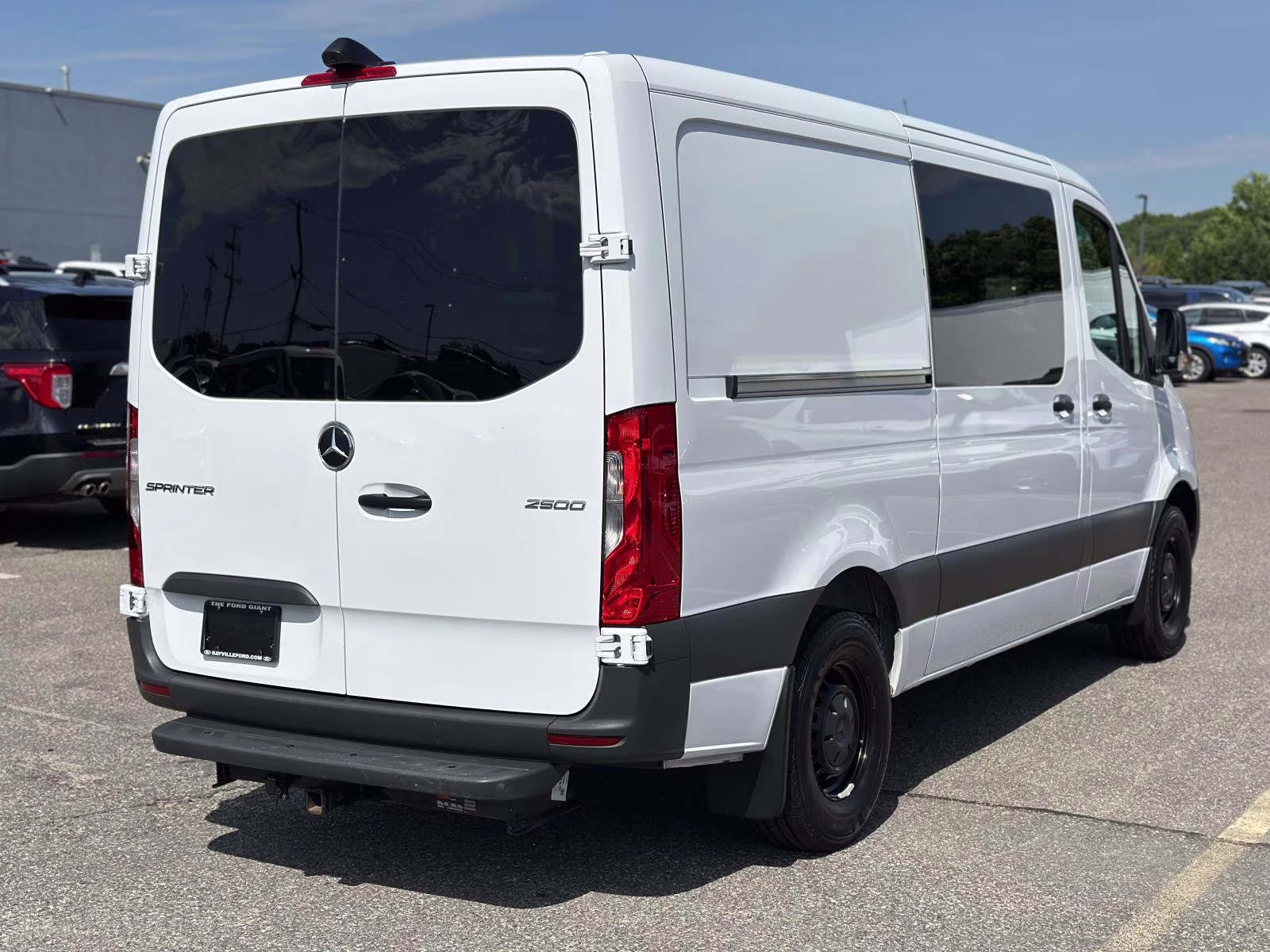 2025 Arctic White Mercedes-Benz Sprinter Crew Van 2500 Standard Roof I4 Diesel 144 RWD RWD Van