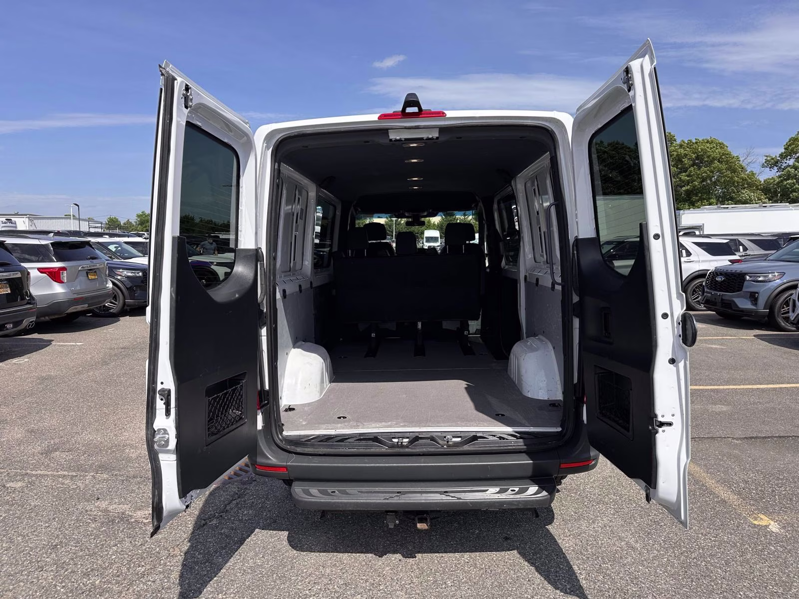 2025 Arctic White Mercedes-Benz Sprinter Crew Van 2500 Standard Roof I4 Diesel 144 RWD RWD Van