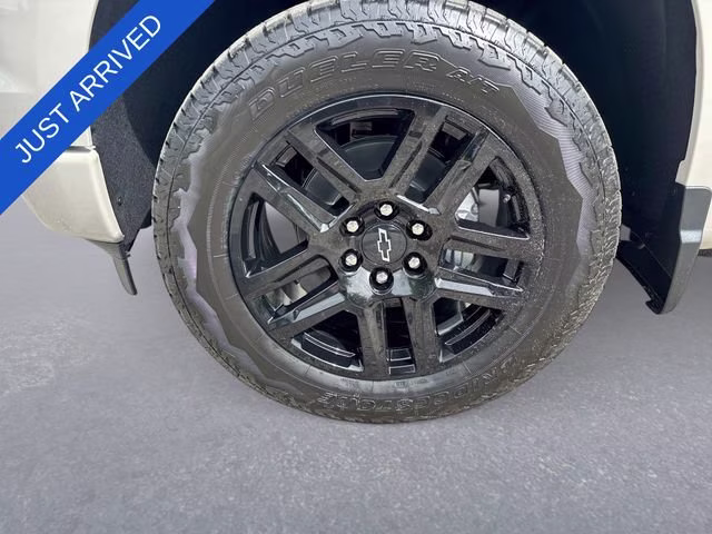 2026 White Sands Chevrolet Silverado 1500 RST 4X4 Truck