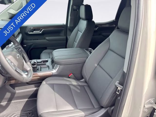 2026 White Sands Chevrolet Silverado 1500 RST 4X4 Truck