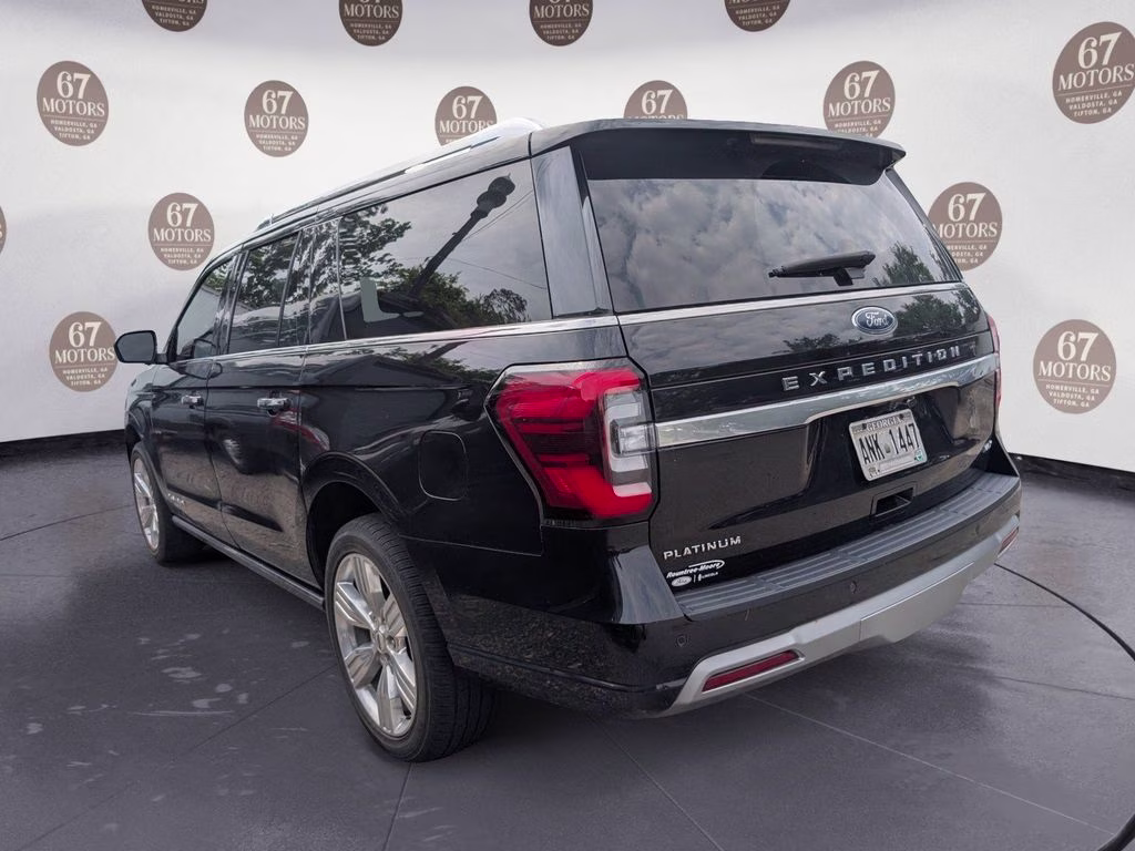 2023 Black Metallic Ford Expedition Max Platinum RWD SUV