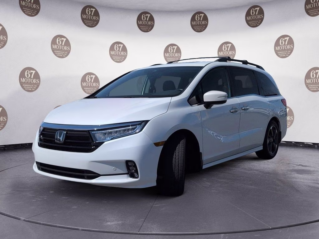 2022 White Honda Odyssey Elite FWD Van
