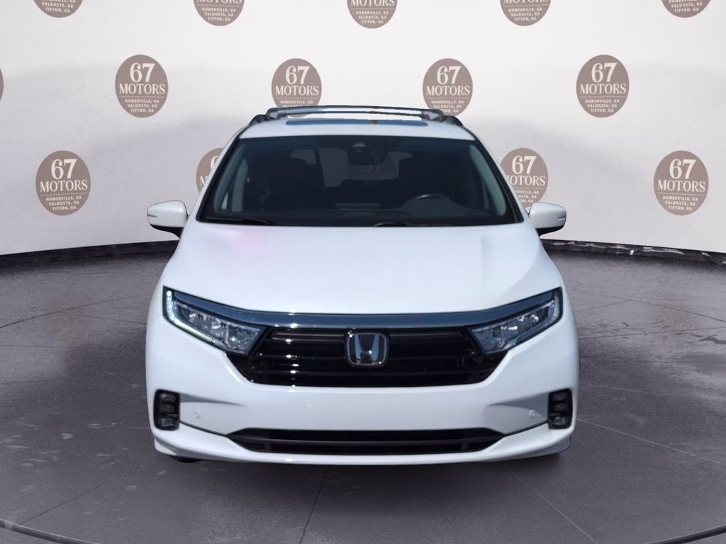 2022 White Honda Odyssey Elite FWD Van