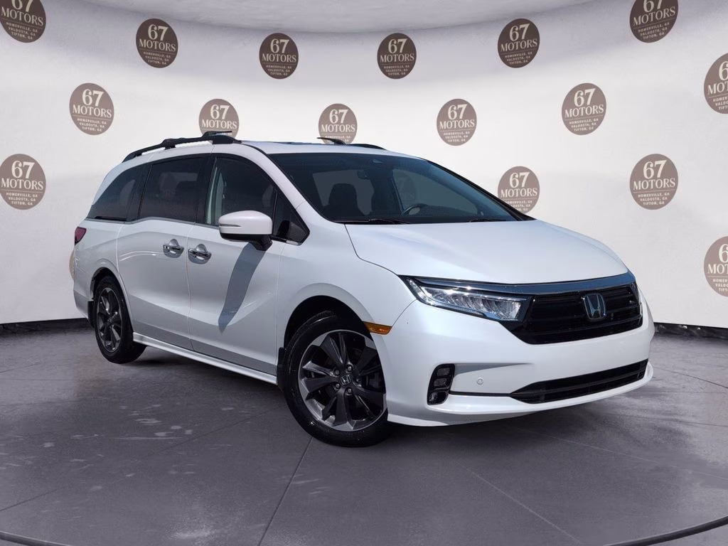 2022 White Honda Odyssey Elite FWD Van