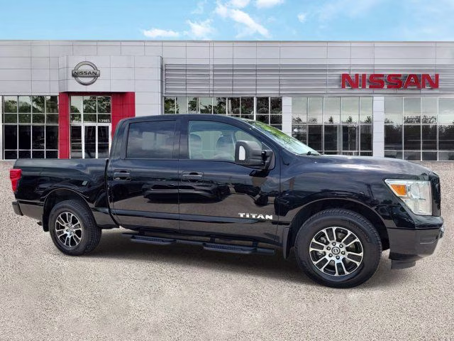 2022 Super Black Nissan Titan SV 4X4 Truck