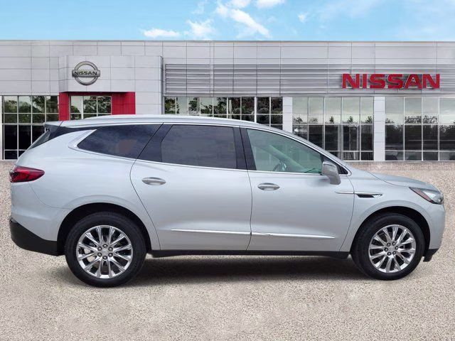 2020 Quicksilver Metallic Buick Enclave Essence FWD SUV