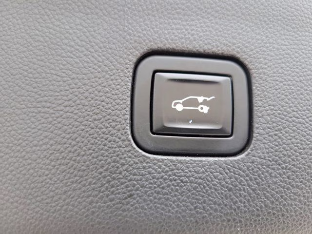 2020 Quicksilver Metallic Buick Enclave Essence FWD SUV