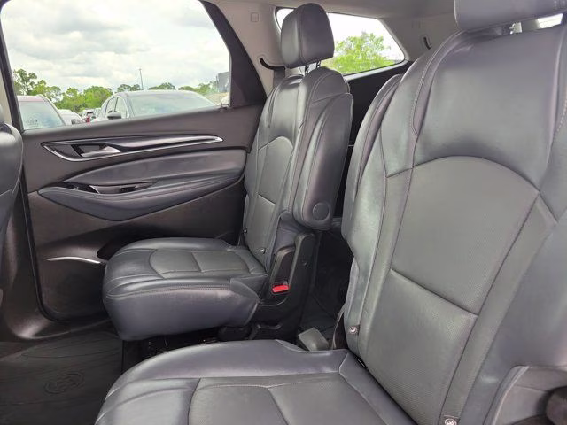 2020 Quicksilver Metallic Buick Enclave Essence FWD SUV