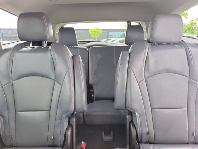 2020 Quicksilver Metallic Buick Enclave Essence FWD SUV