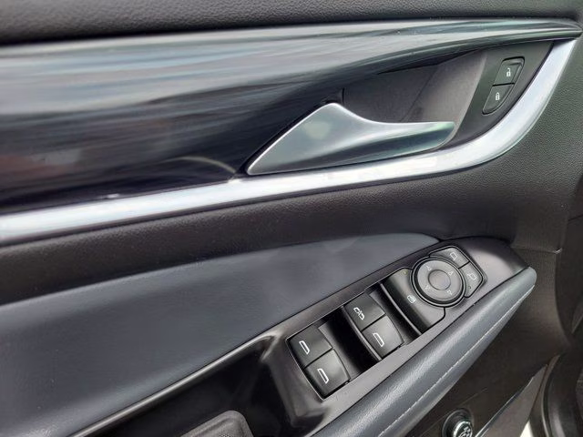 2020 Quicksilver Metallic Buick Enclave Essence FWD SUV