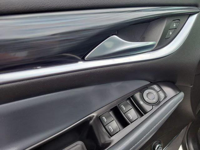 2020 Quicksilver Metallic Buick Enclave Essence FWD SUV