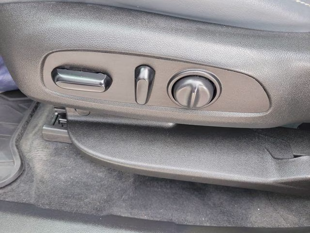 2020 Quicksilver Metallic Buick Enclave Essence FWD SUV