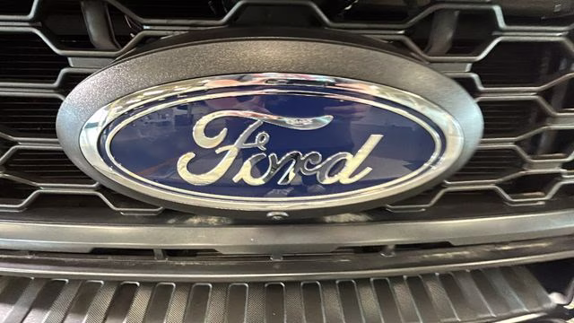 2024 Blue Metallic Ford Super Duty F-250 SRW Lariat 4X4 Truck