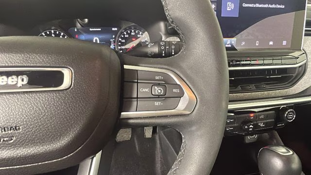 2024 Gray Jeep Compass Latitude Lux 4X4 SUV