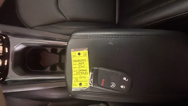 2024 Gray Jeep Compass Latitude Lux 4X4 SUV