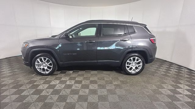 2024 Gray Jeep Compass Latitude Lux 4X4 SUV