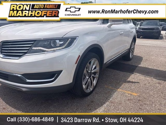 2017 White Platinum Clearcoat Metallic Lincoln MKX Premiere AWD SUV