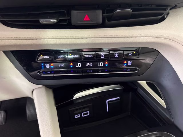 2021 Rich Garnet Metallic Buick Envision Avenir FWD SUV