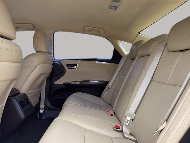 2016 Blizzard Pearl Toyota Avalon XLE FWD Sedan