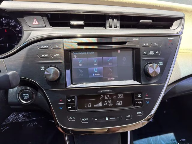 2016 Blizzard Pearl Toyota Avalon XLE FWD Sedan