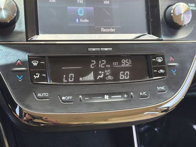 2016 Blizzard Pearl Toyota Avalon XLE FWD Sedan