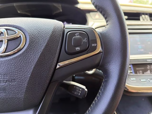 2016 Blizzard Pearl Toyota Avalon XLE FWD Sedan