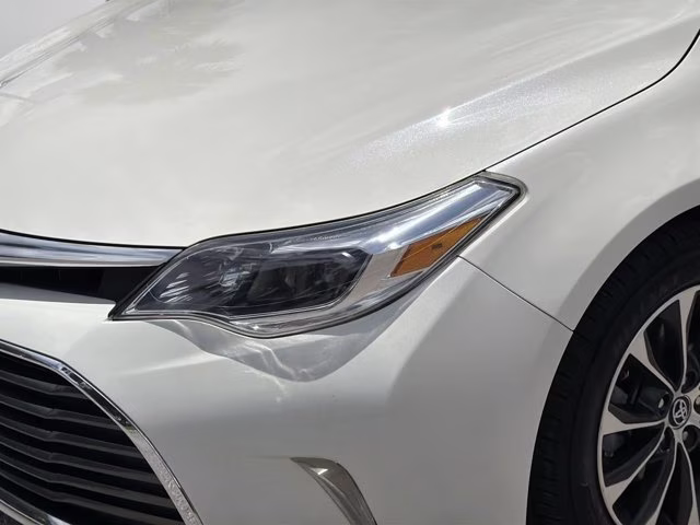 2016 Blizzard Pearl Toyota Avalon XLE FWD Sedan