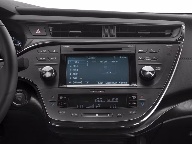 2016 Blizzard Pearl Toyota Avalon XLE FWD Sedan