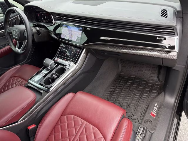 2024 Mythos Black Metallic Audi SQ7 Premium Plus AWD SUV
