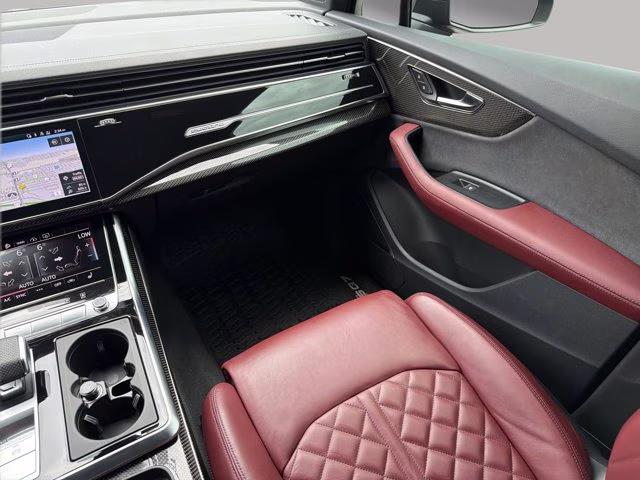 2024 Mythos Black Metallic Audi SQ7 Premium Plus AWD SUV