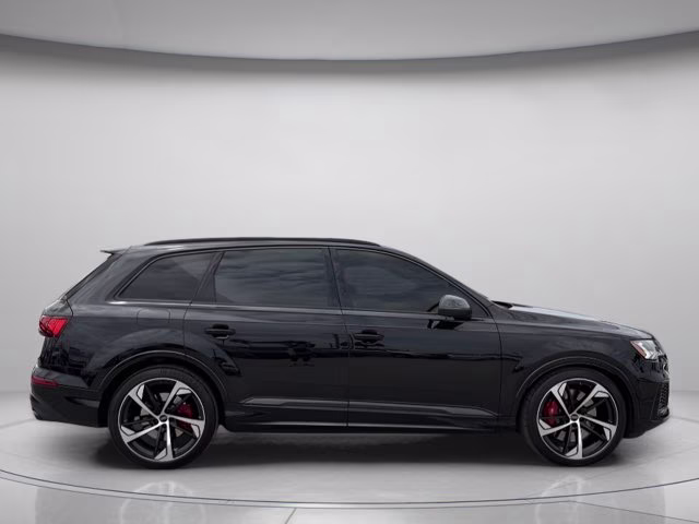 2024 Mythos Black Metallic Audi SQ7 Premium Plus AWD SUV